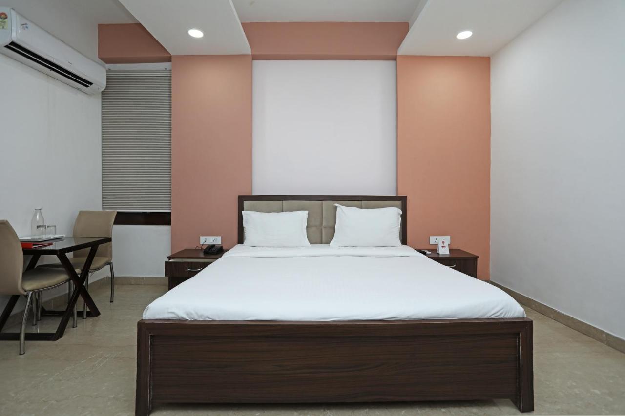SPOT ON 74347 Satyam Bhawan Hotel Puri Bagian luar foto